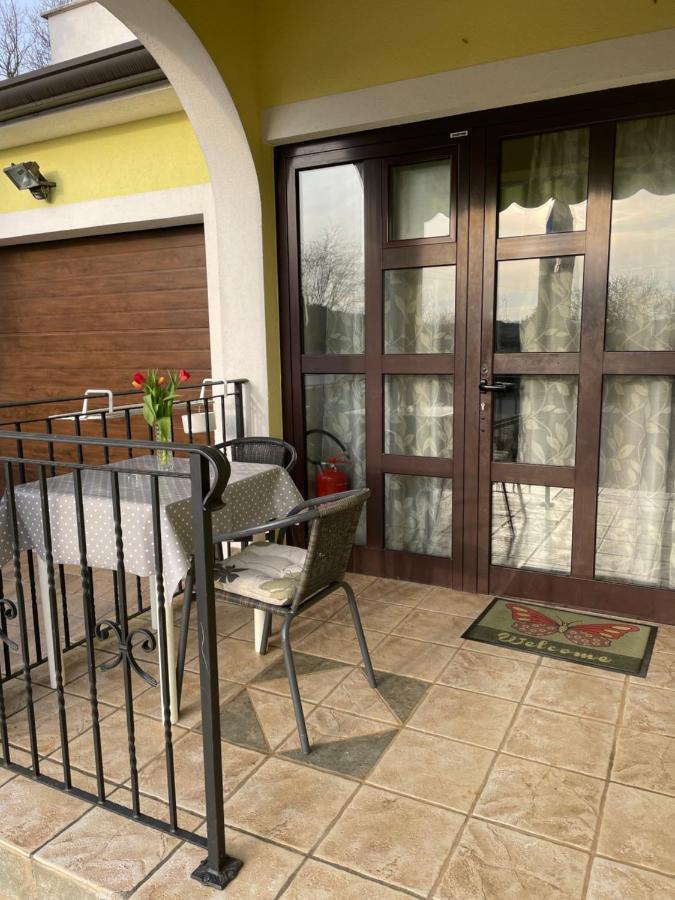 Apartments Sterna Groznjan Luaran gambar