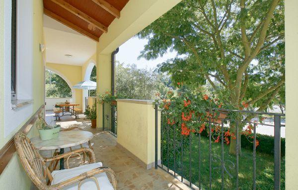 Apartments Sterna Groznjan Bilik gambar
