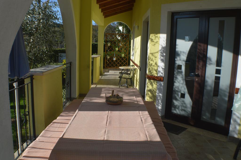 Apartments Sterna Groznjan Luaran gambar